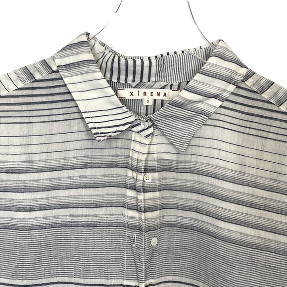 XiRENA Button Down High Low Hem Blue/White Shirt Sz S NWT - Picture 4 of 12